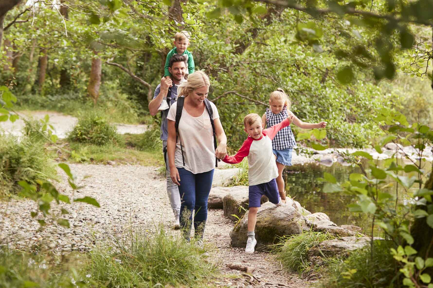 Family hiking in the Lake District